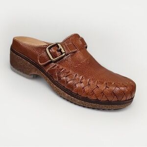 Brioso Jordyn Leather Mules Clogs Buckle Strap Cork Sole Weave Womens
Size 9.5 M